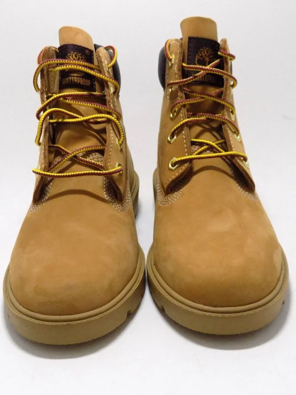 Timberland Classic 6 Inch Waterproof Classic Boot Big Kids- Size 4- New